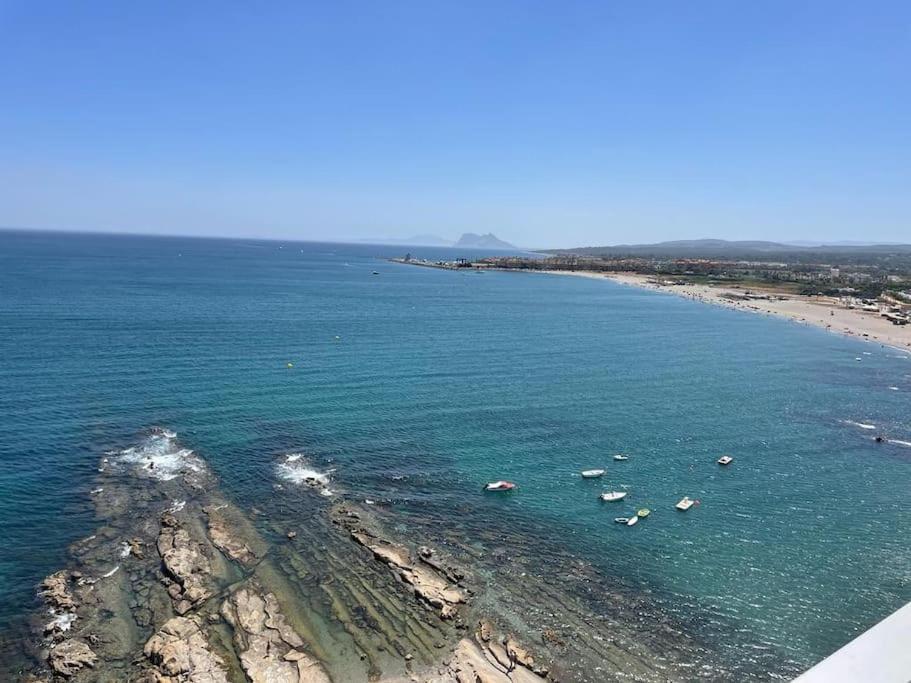 Maravilloso Apartamento En Primera Linea De Playa. Torreguadiaro Exterior photo